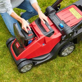 Akkumulátoros fűnyíró